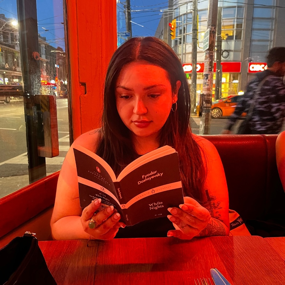 Meet your Posher, Antoniette